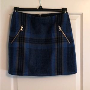 Gap skirt